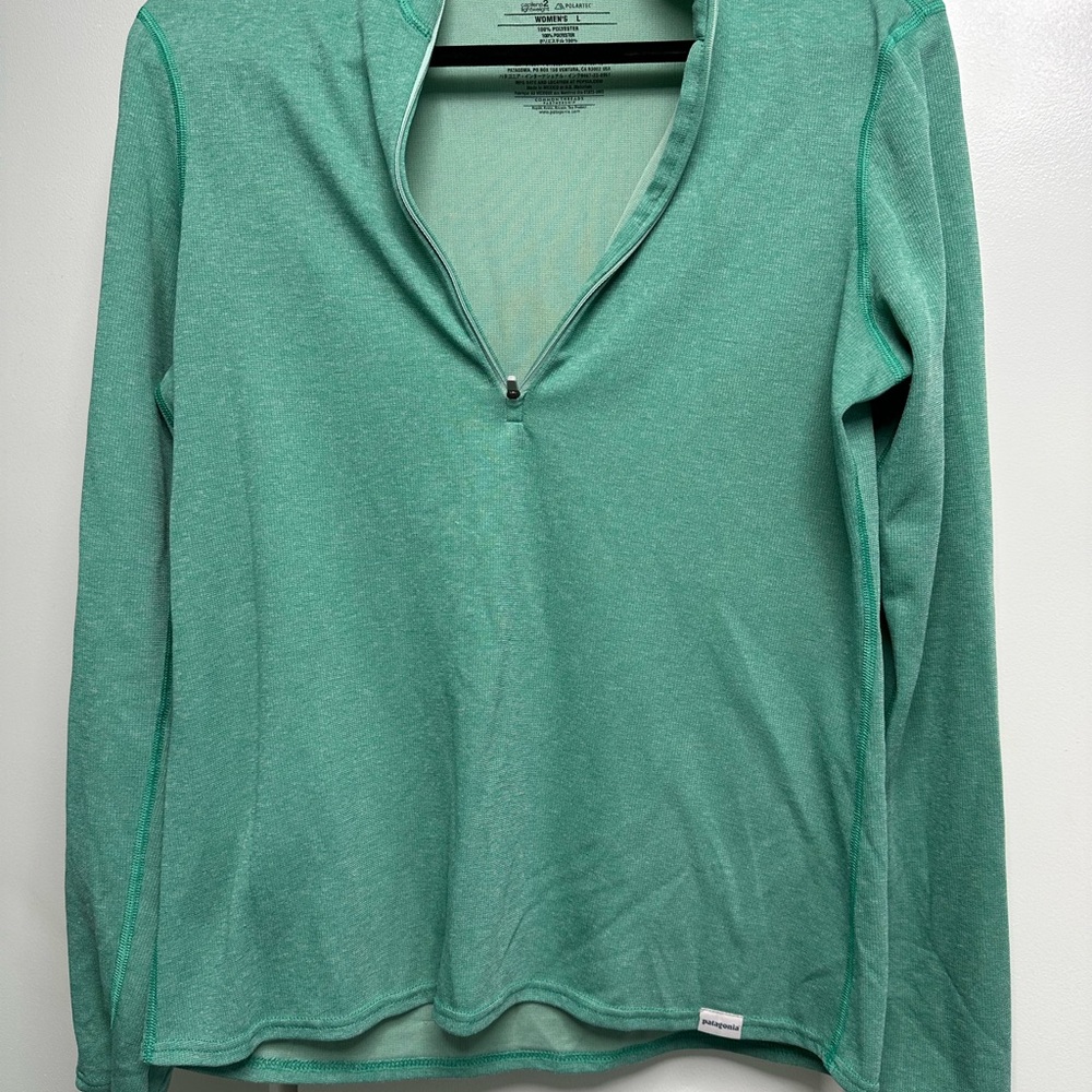 Patagonia Capilene 2 quarter zip lightweight base layer